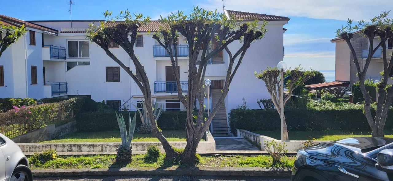 Sull'Onda Apartment Scalea Luaran gambar